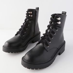 Madden Girl Alicee Women’s Lace Up Combat Boot | 8